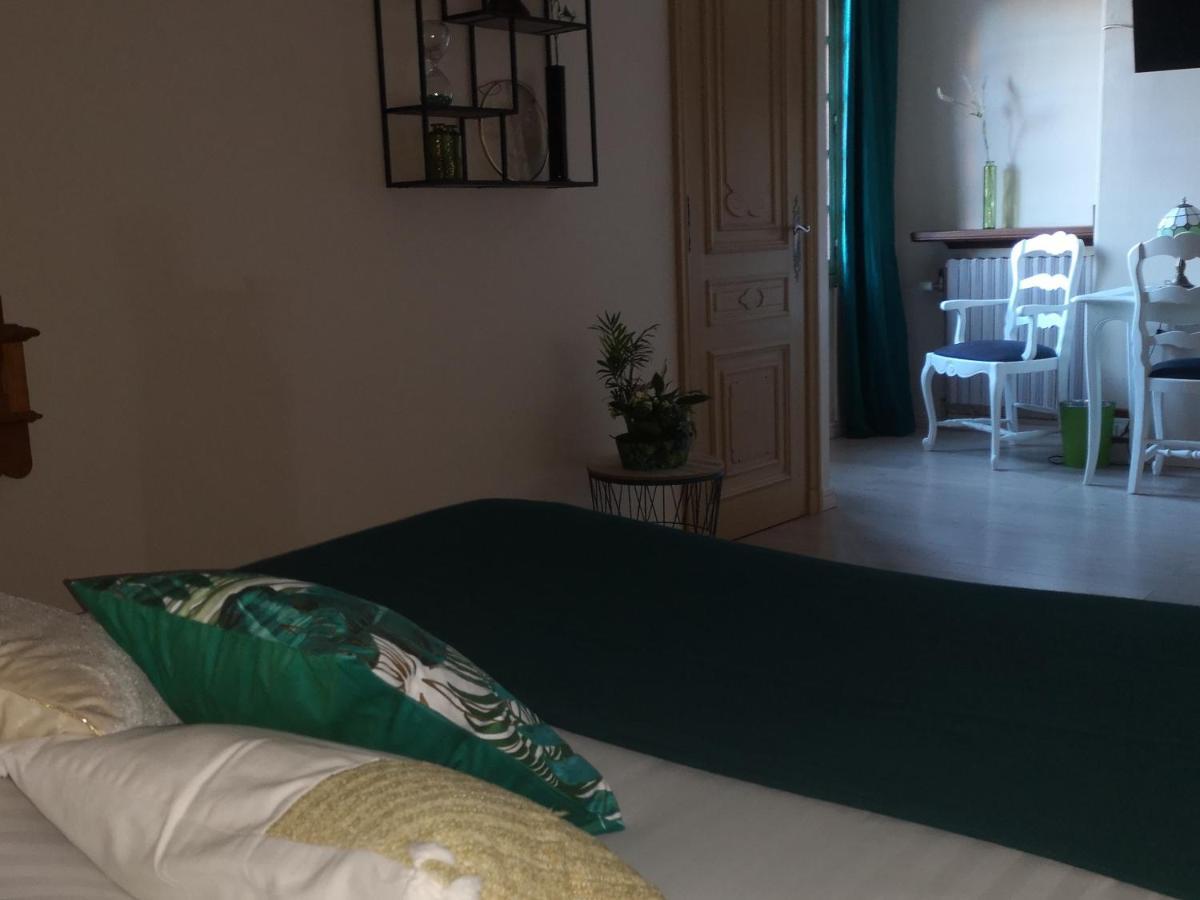 Hotel Les Deux Magots La Roche-Bernard Ngoại thất bức ảnh