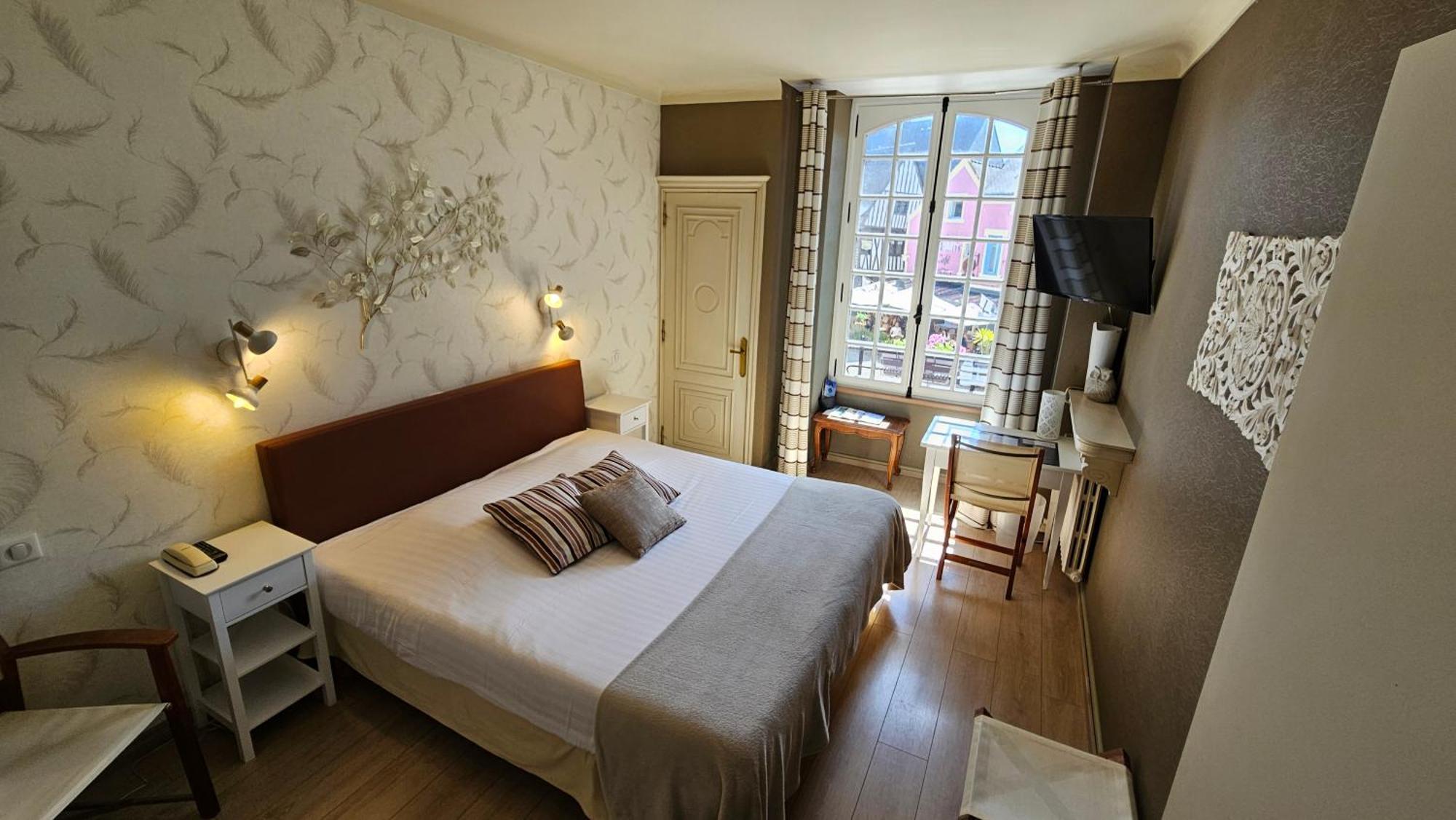 Hotel Les Deux Magots La Roche-Bernard Ngoại thất bức ảnh