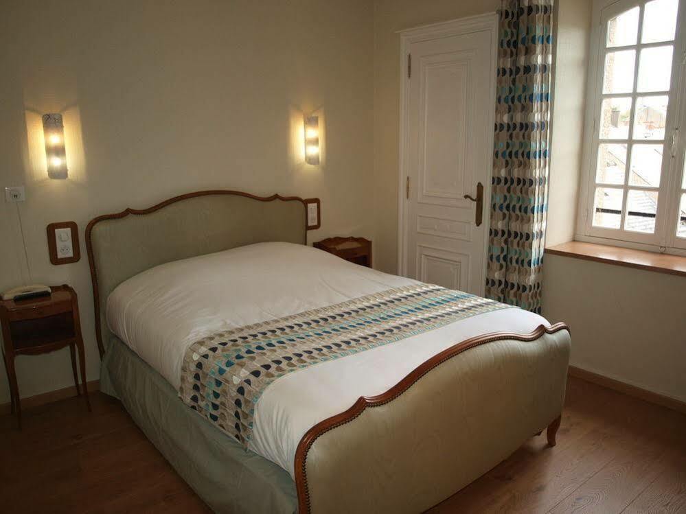 Hotel Les Deux Magots La Roche-Bernard Ngoại thất bức ảnh